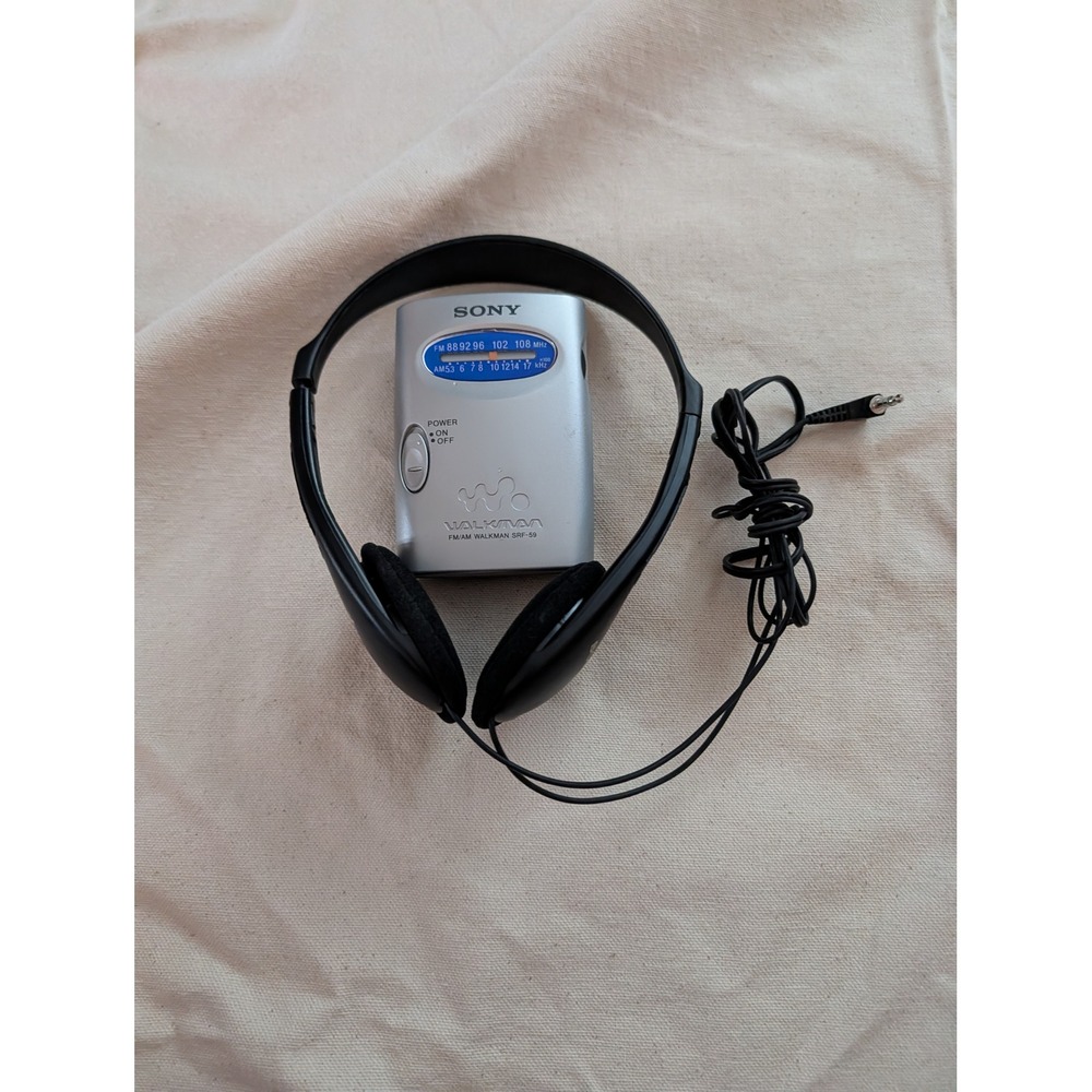 Sony Walkman SRF-59 Silver Portable AM/FM Radio Sony MDR-024 Headphones Works